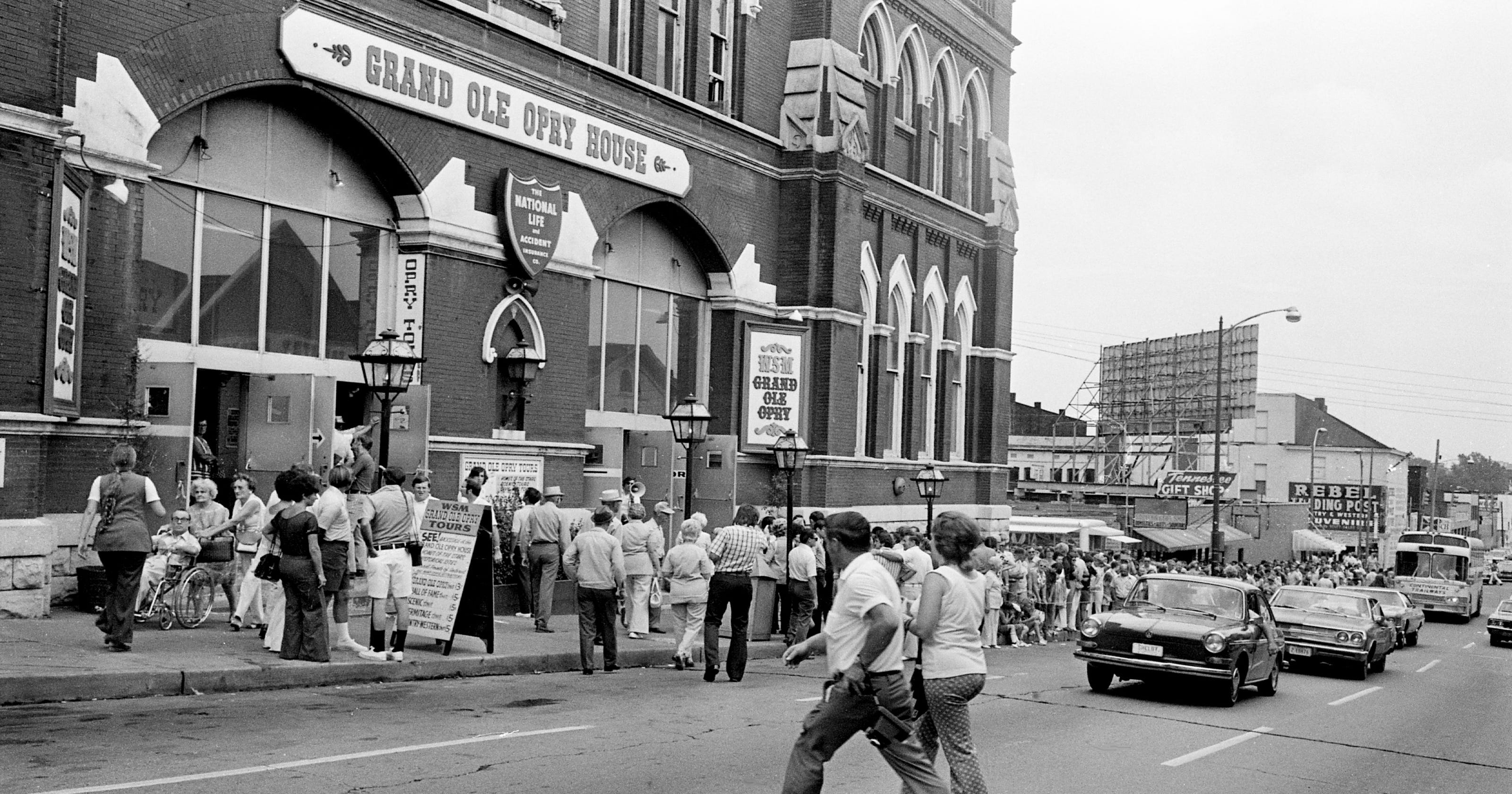 465116d6-f404-468f-85b7-6107f4cf4c7f-025-Ryman_Auditorium.jpg