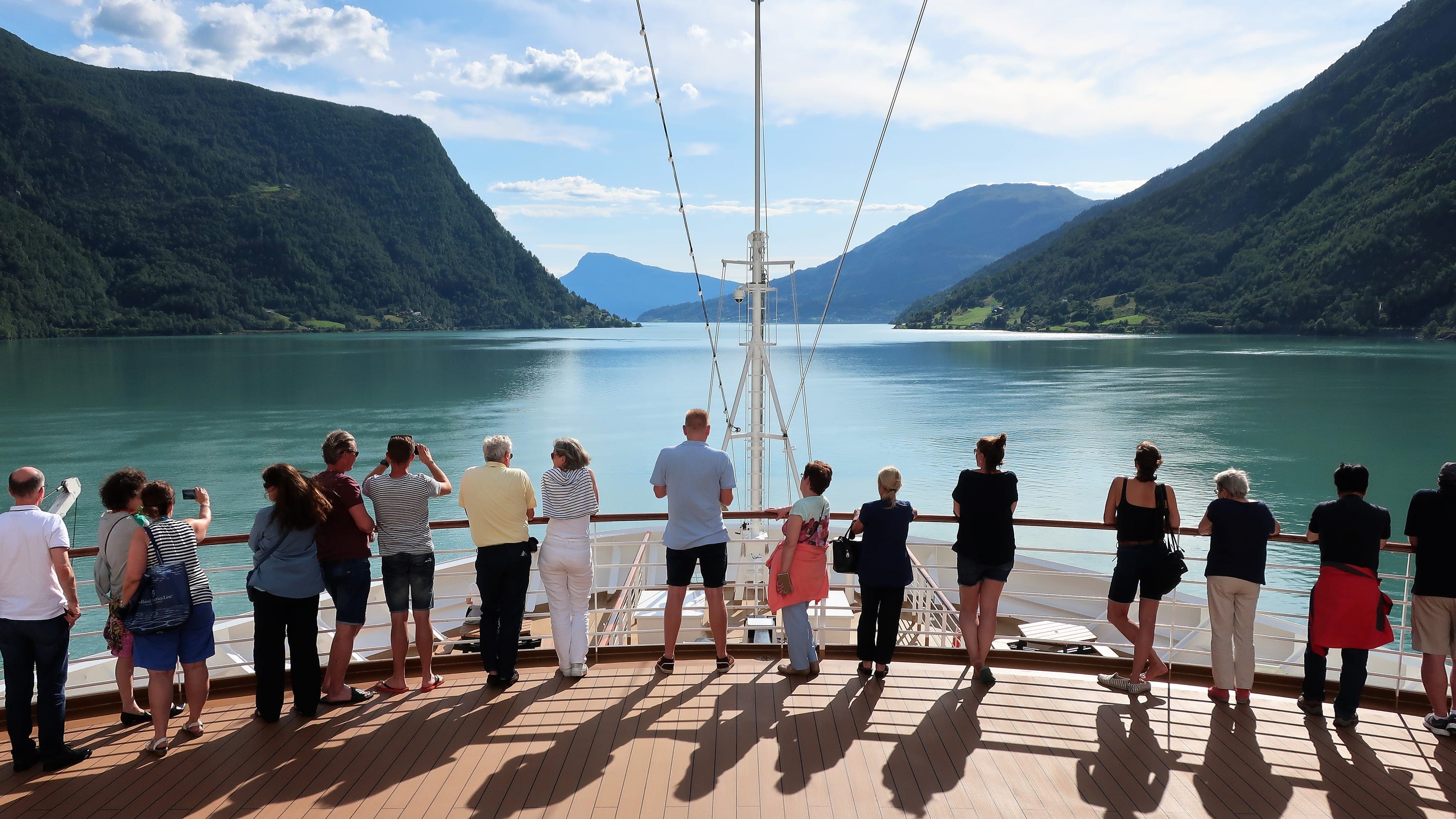 cruise on sognefjord