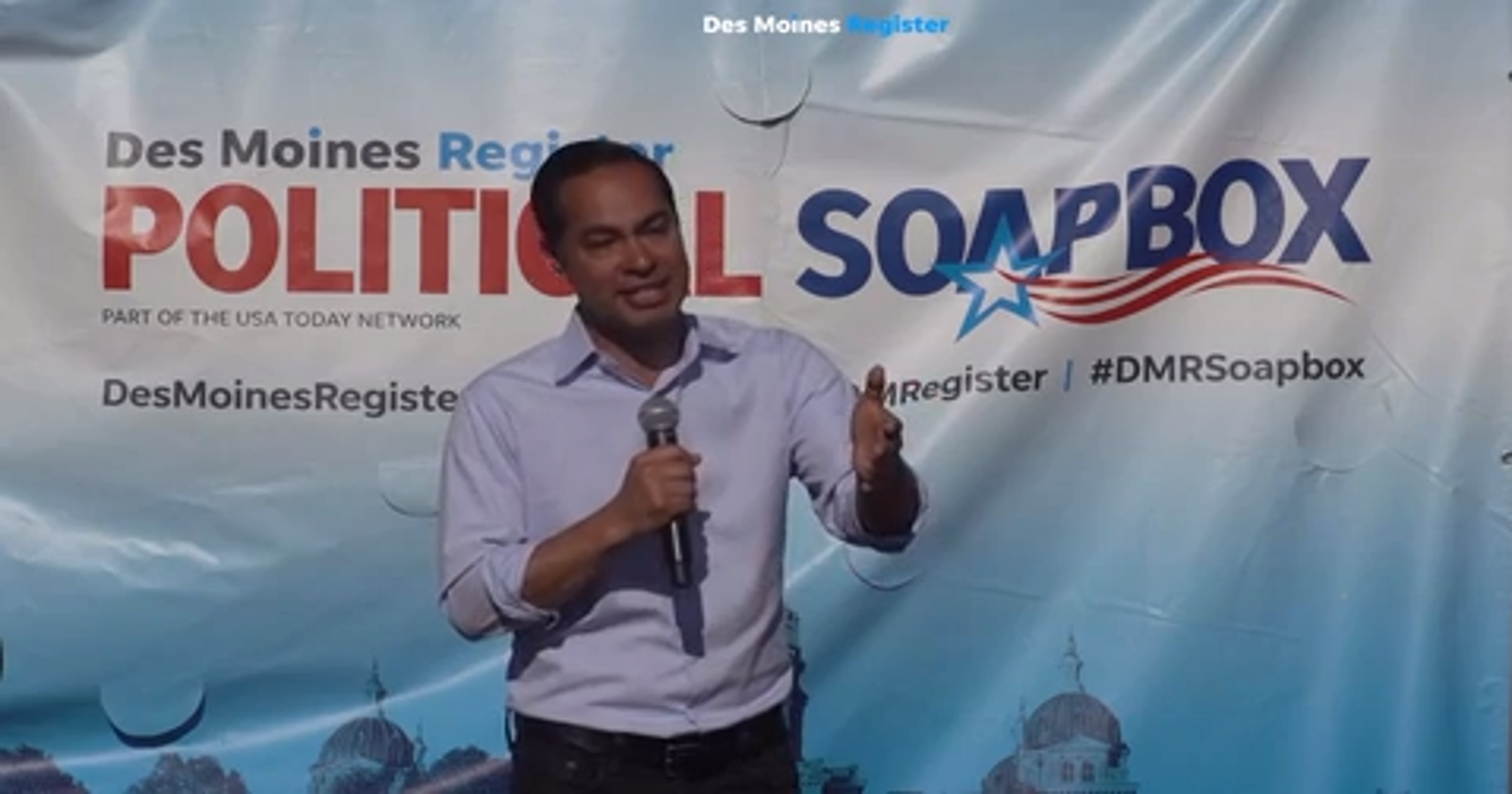 Julián Castro defends his brother, Joaquin, after publishing of Trump donor list