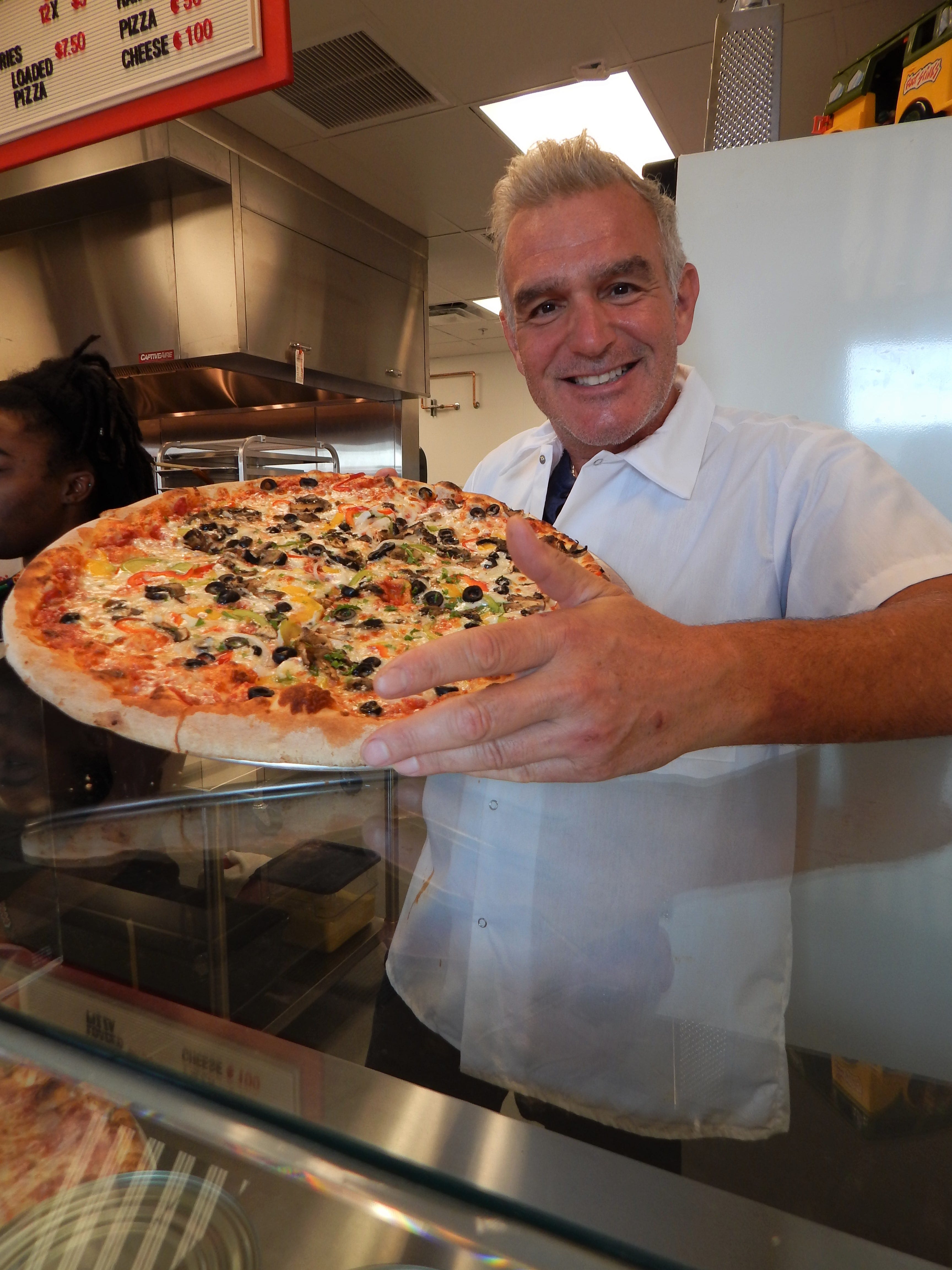 Ziggy's Pizza and Stardust arcade bar open at the Van Buren in Phoenix