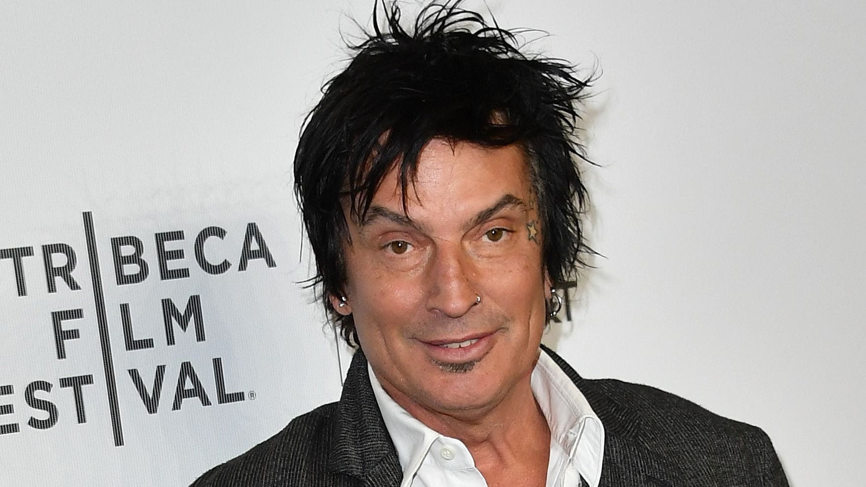 Trump supporters skewered by Tommy Lee on Twitter