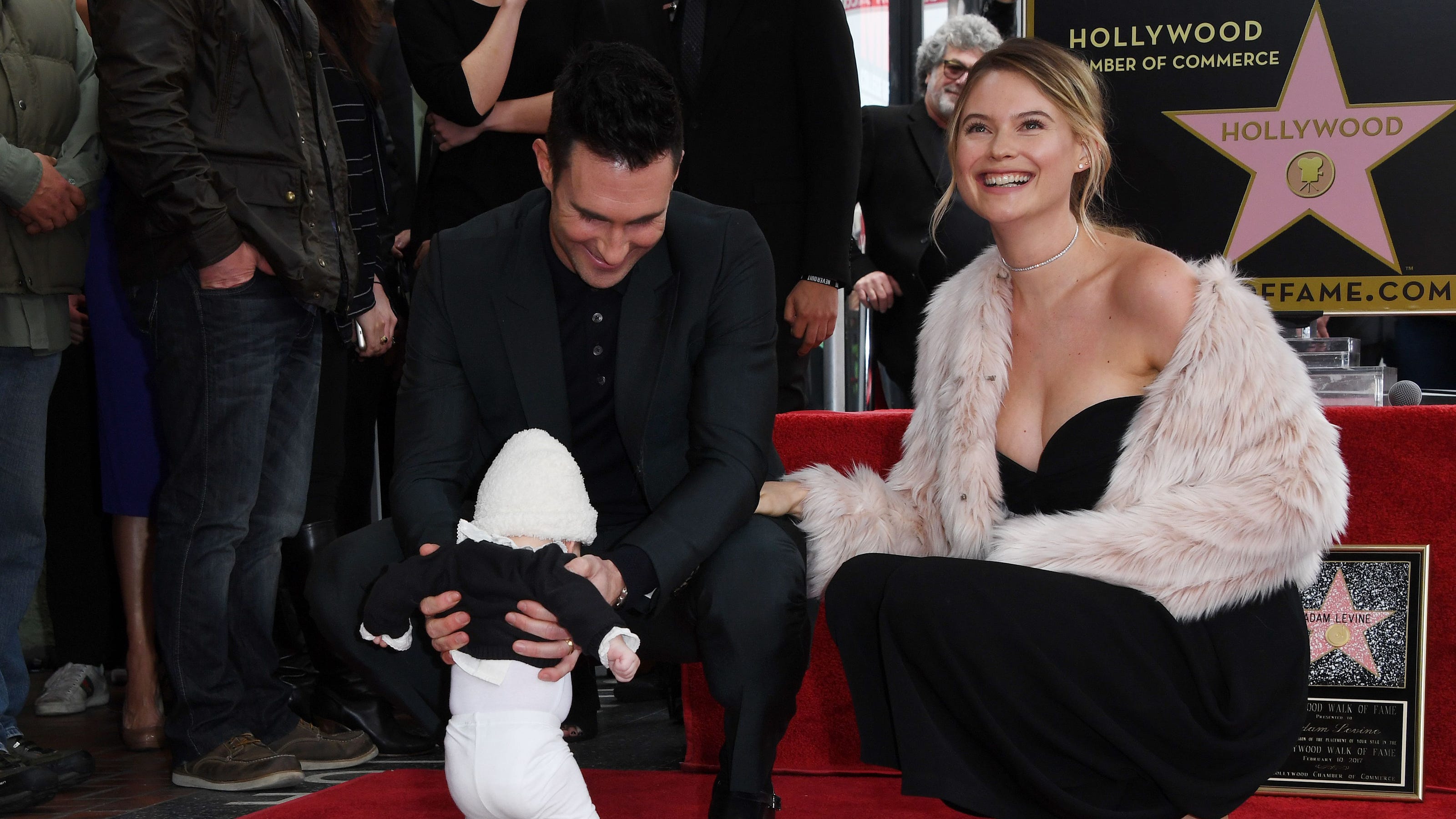 Adam Levine S Wife Behati Prinsloo Shares Rare Photo Of Kids