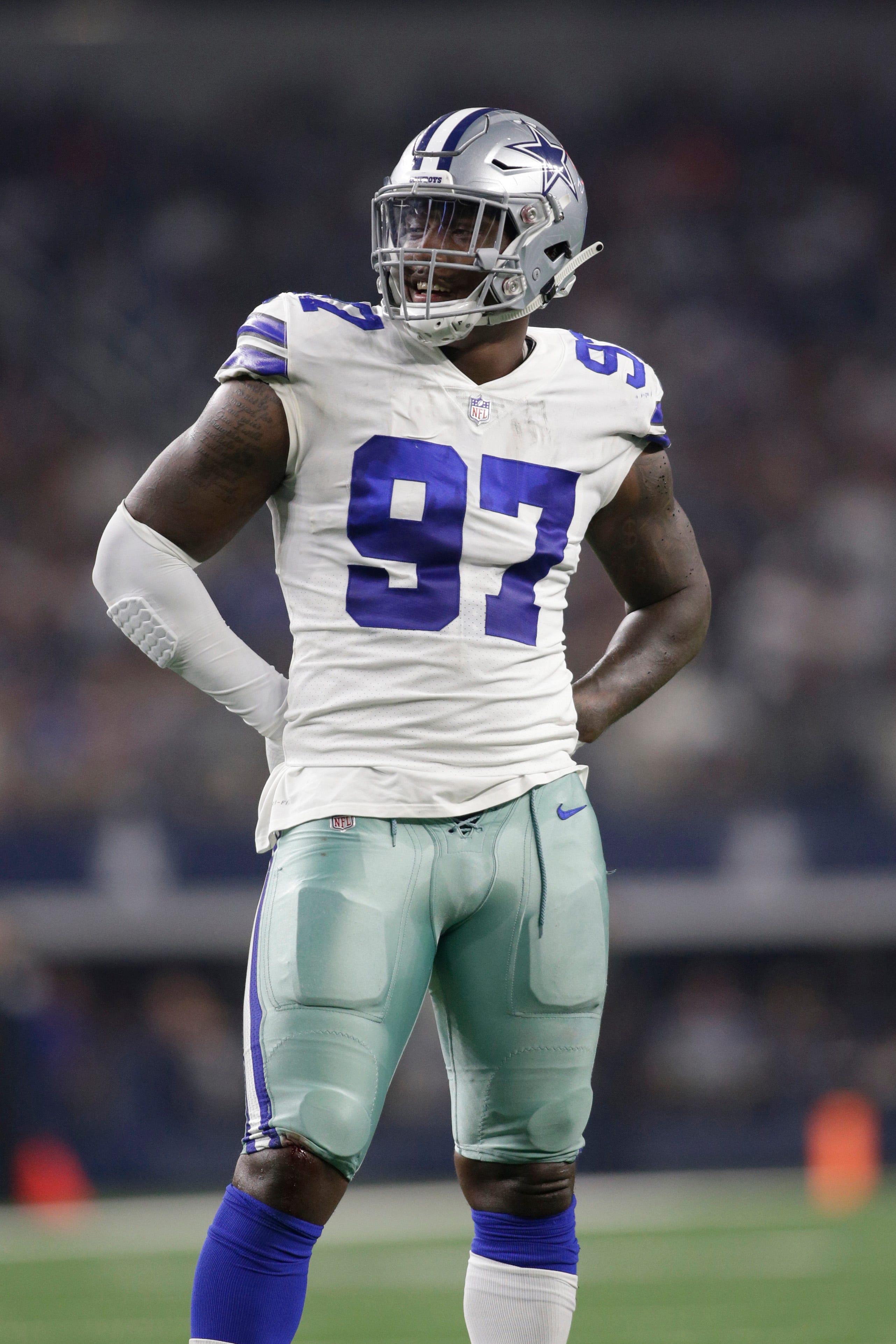 Nfl Cowboys Taco Charlton Among 10 Players At Risk Of