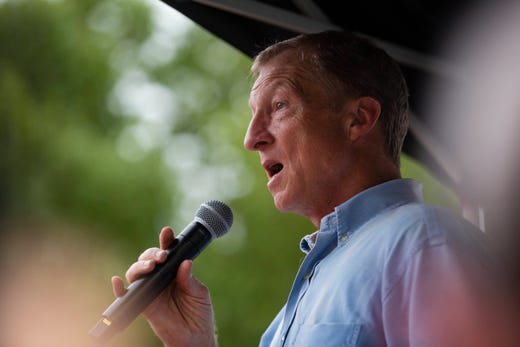Democratic activist and billionaire investor Tom Steyer speaks at the Des Moines Register Political Soapbox on August 11, 2019. Steyer announced he was seeking Democratic nomination on July 9, 2019.