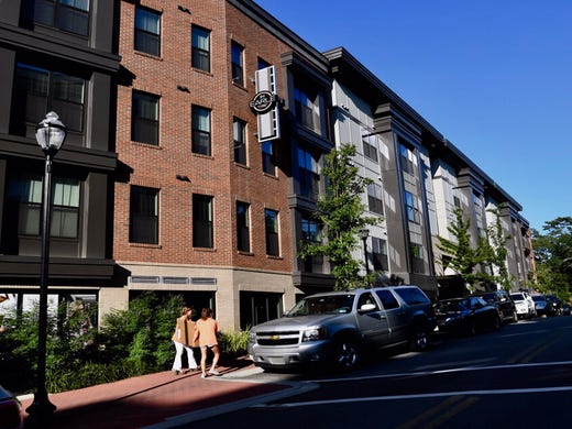 Clemson Apartment Building Turns Students Away On Move In Day