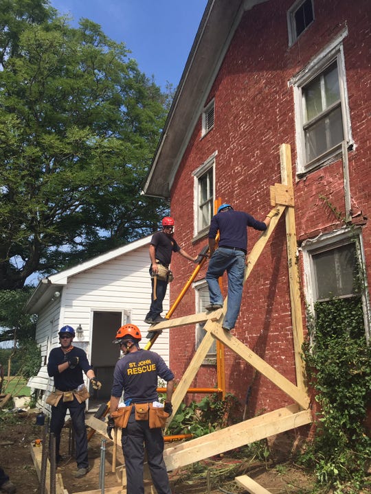 Firefighters get special insight into structural collapse response