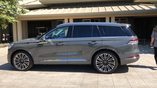 2020 Lincoln Aviator Suv Raises The Bar For Luxury Features