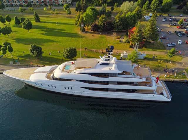 125m Yacht Owned By Billionaire Andrew Currie Cruising Great Lakes
