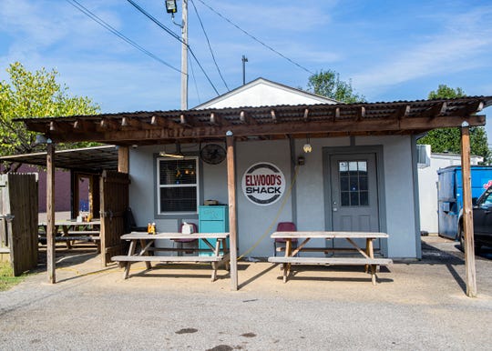 Cheeseburger Inflation Here S How Elwood S Shack Hangs On In Memphis