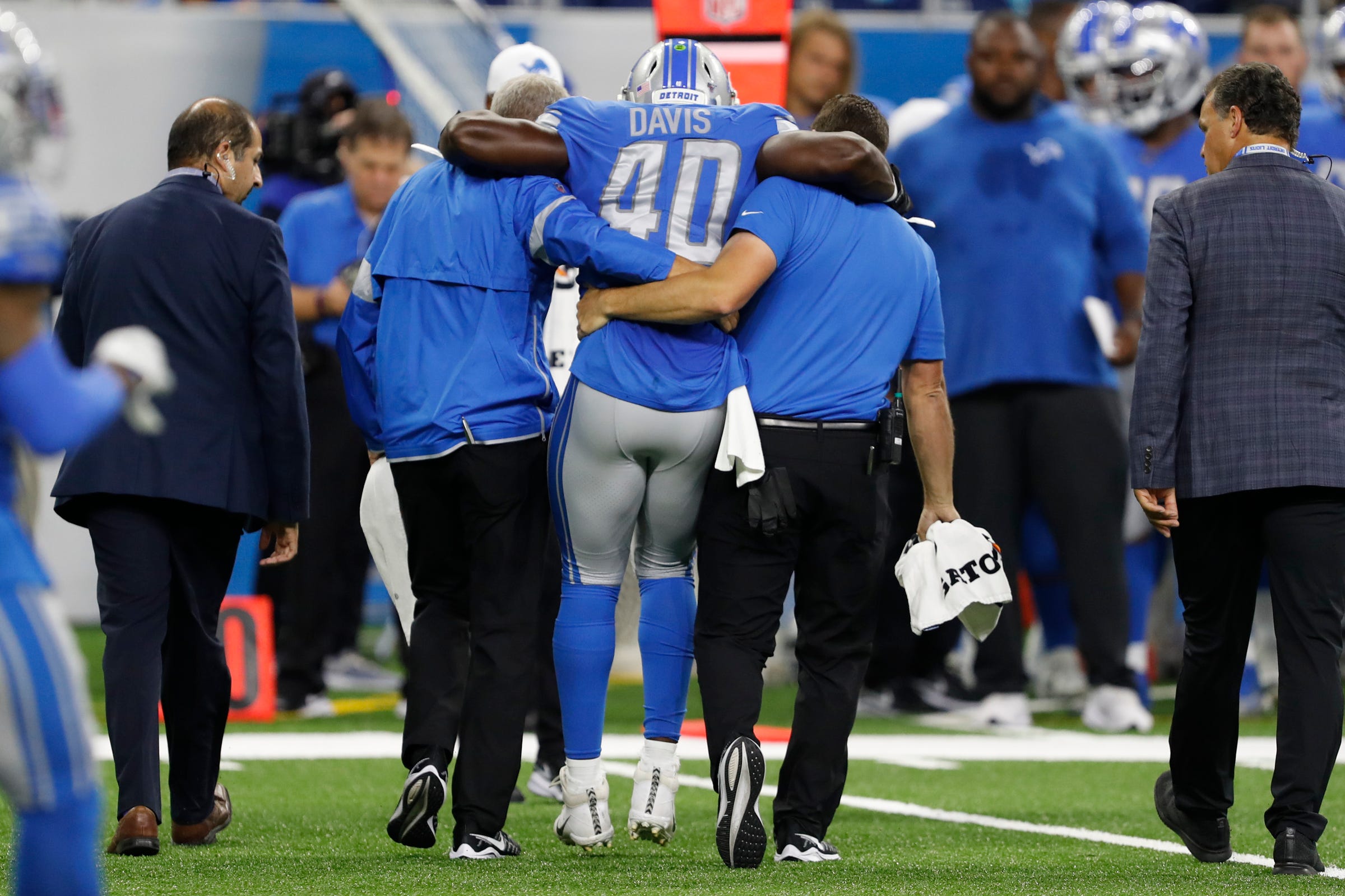 Jarrad Davis, Frank Ragnow injured in Detroit Lions' preseason loss to Buffalo Bills