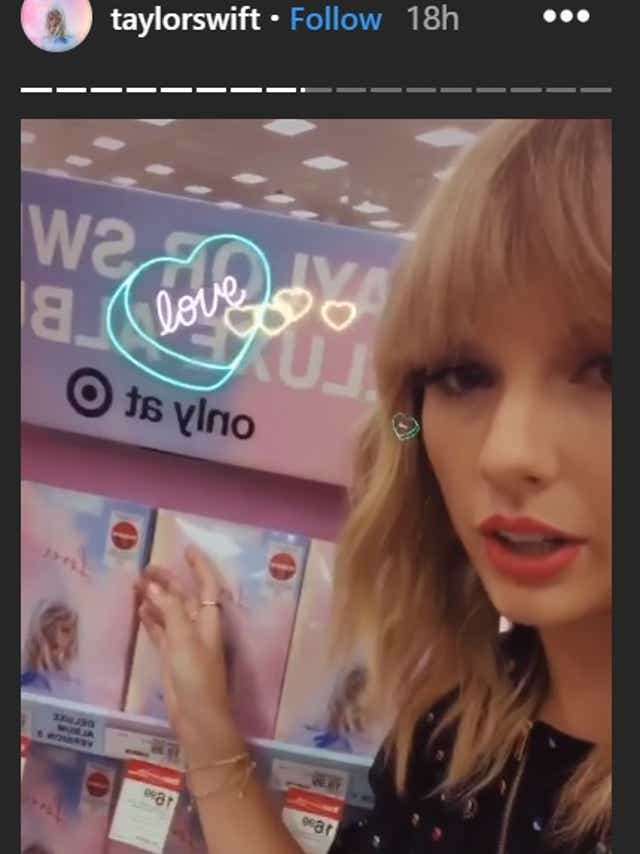 Taylor Swift Stops By Target In Jersey City Nj Ahead Of