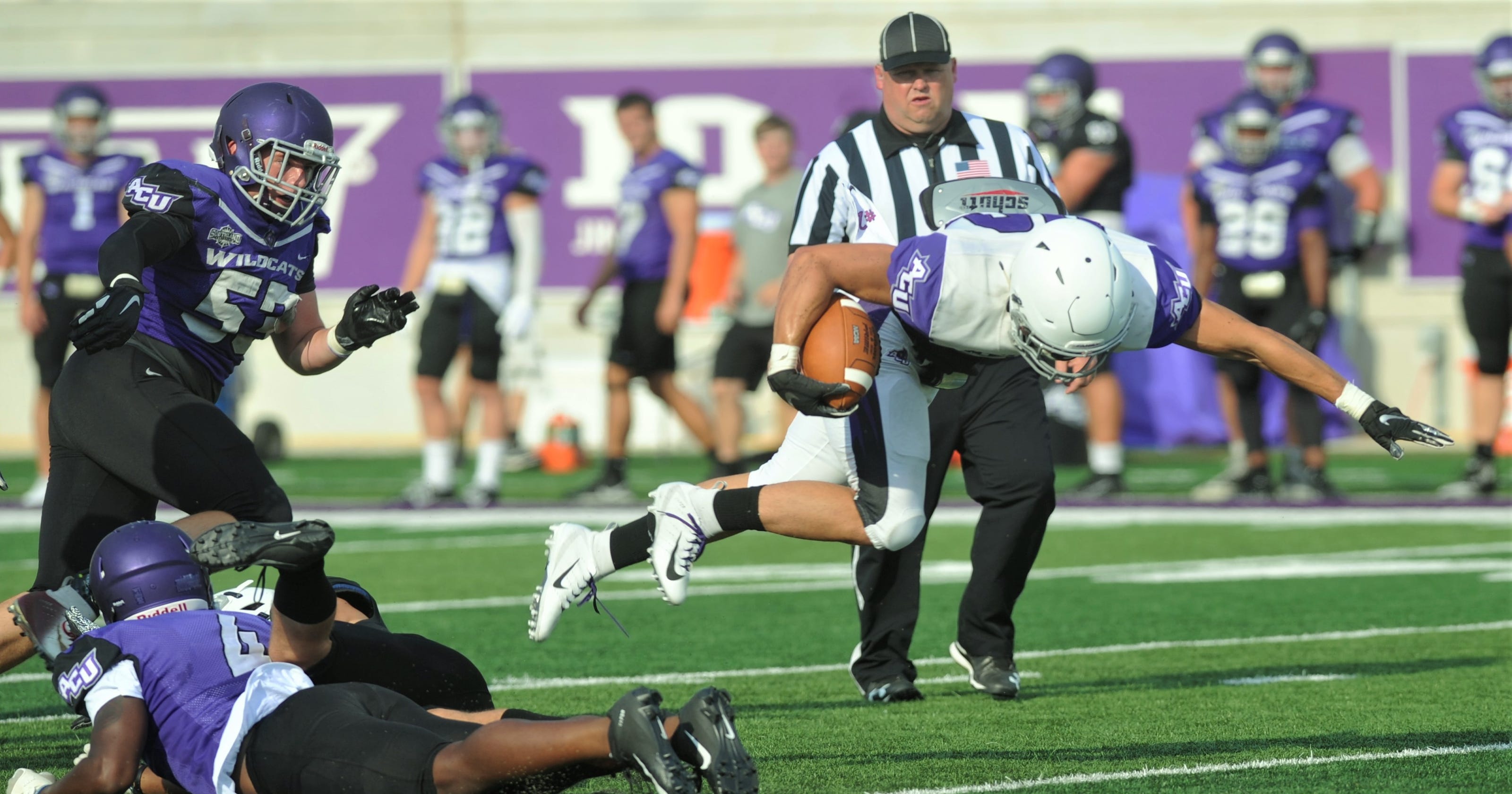 Slow Start Special Team Issues Mar Acu Football Team S Last Scrimmage