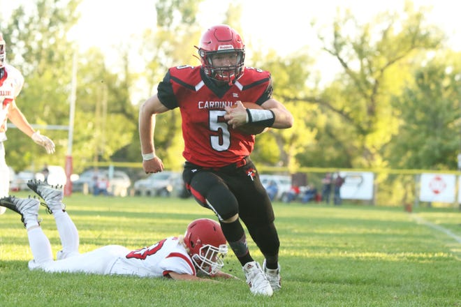 Eli Longville of Dell Rapids St Mary sprints past Davon Dahl of Estelline-Hendricks for a touchdown on Friday, Aug. 23, 2019 in Dell Rapids.