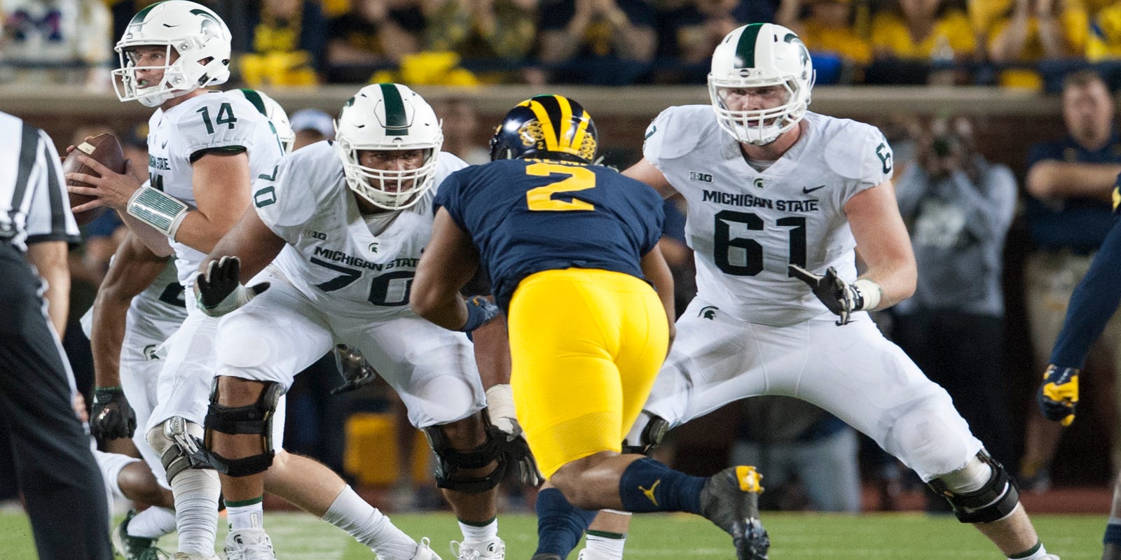 Back Issues Sideline Michigan State Left Tackle Cole Chewins Vs Tulsa