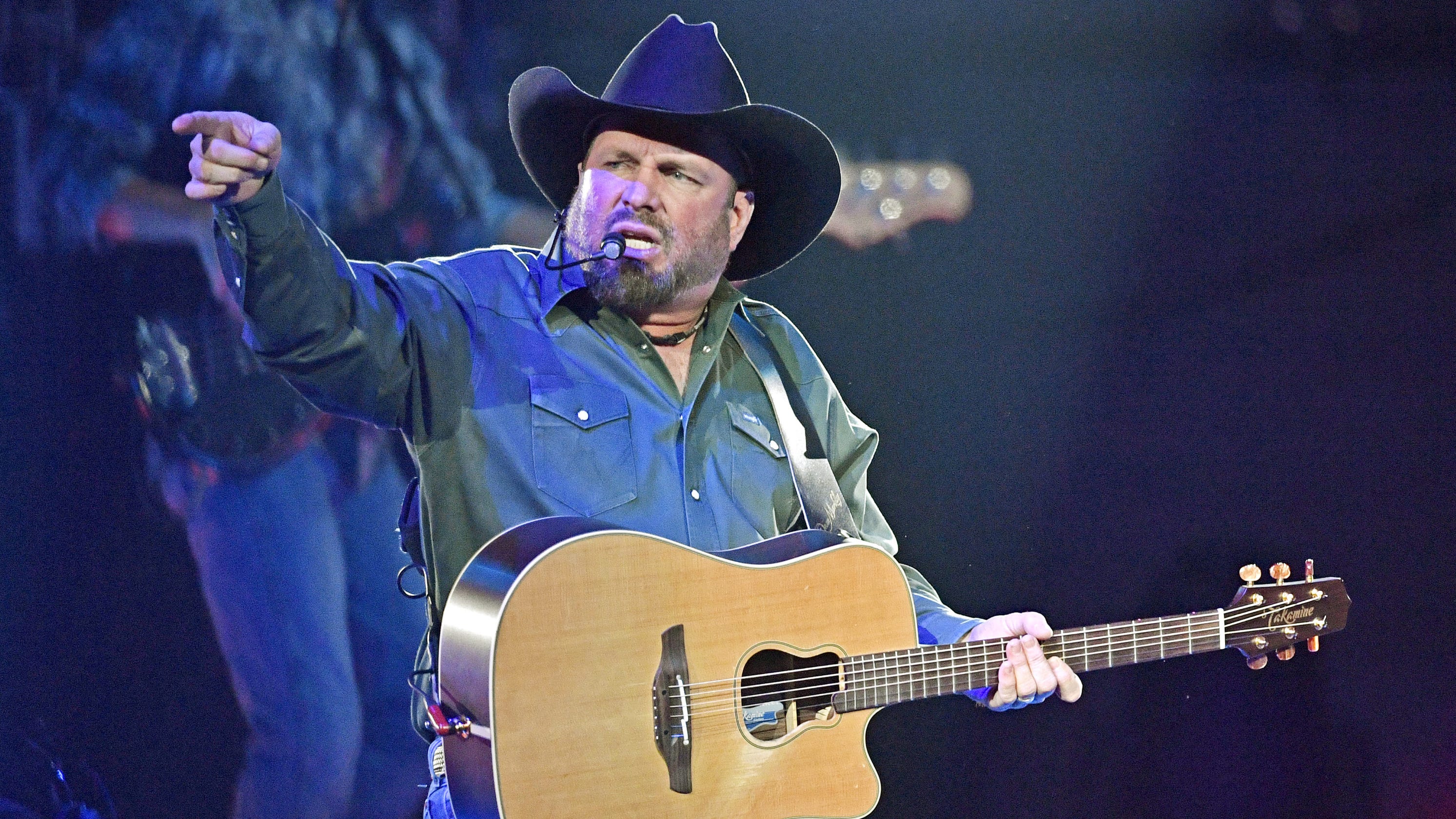 Garth Brooks sets Ford Field concert record with 70,000+ tickets sold