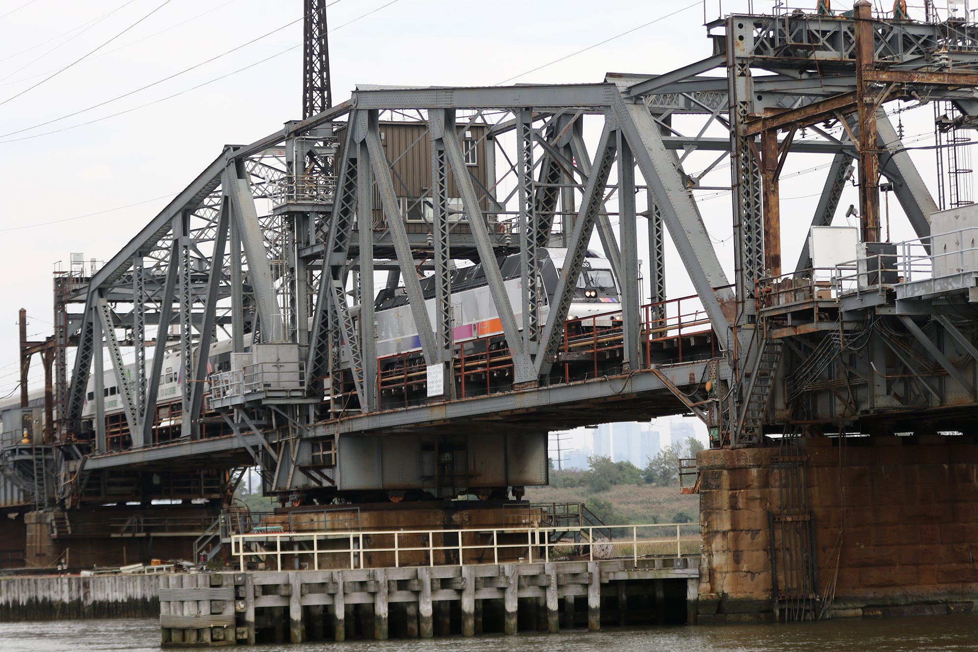 Groundbreaking marks start of work to replace New Jerseys Portal Bridge