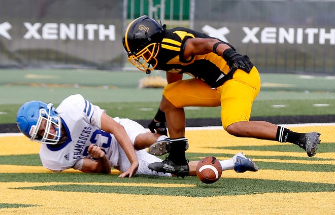Michigan High School Football Detroit King Latest Champ To Fall