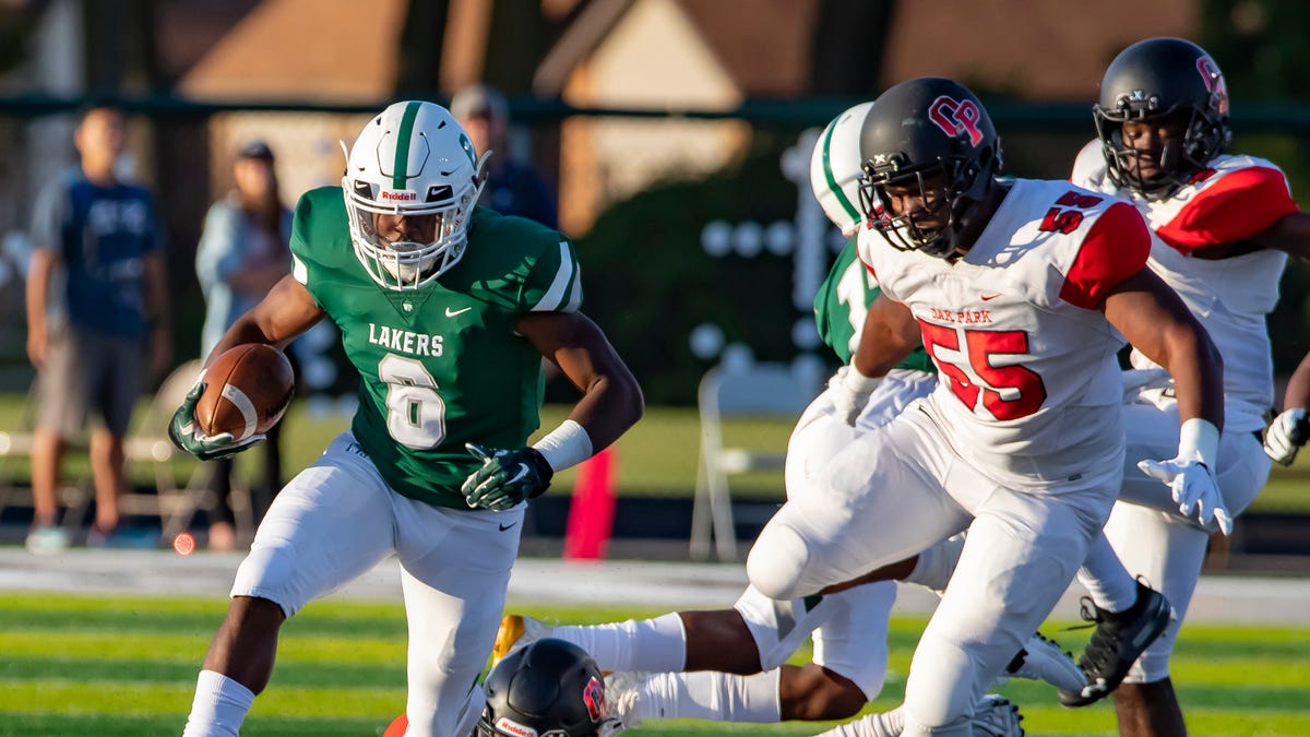 Friday S Prep Football West Bloomfield Capitalizes On Oak Park S