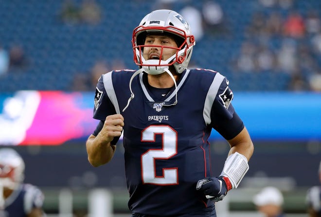 Brian Hoyer has completed 838 of 1,412 passes with 9,902 yards, 48 touchdowns and 30 interceptions in 10 NFL seasons.