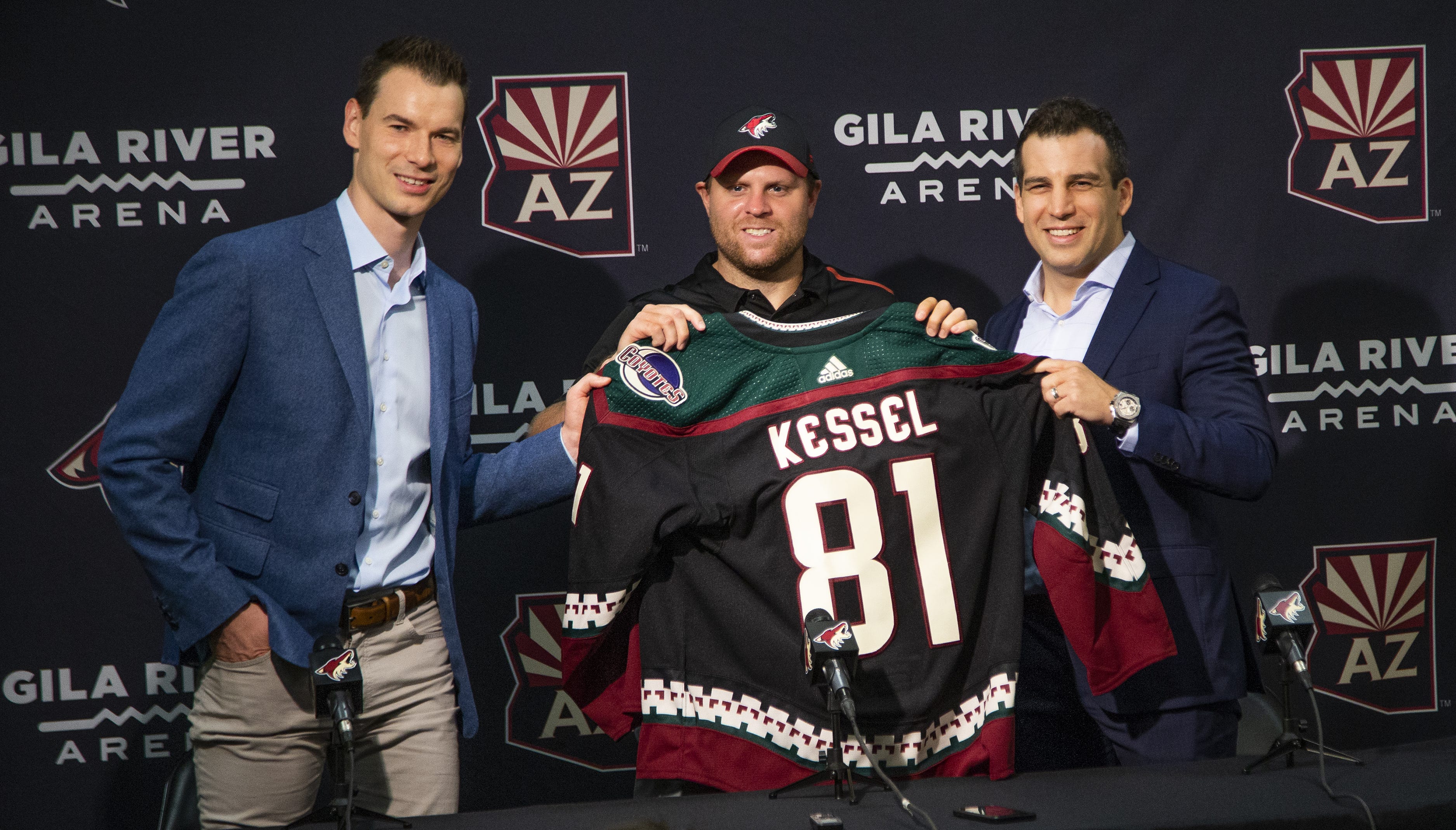phil kessel coyotes jersey