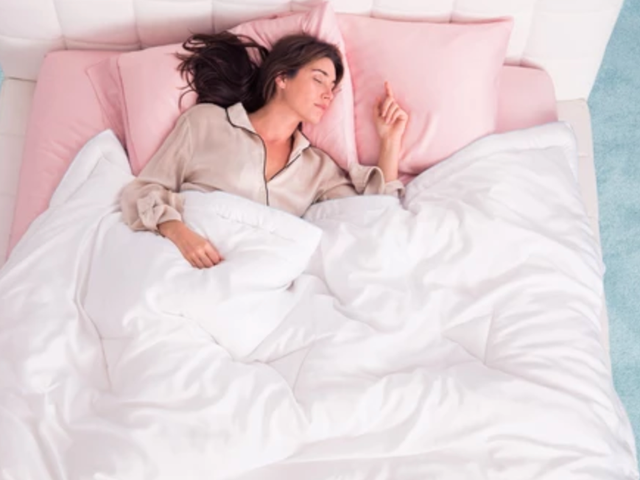 This Comforter Has Over 15 000 Great Reviews Here S How To Get It On Sale