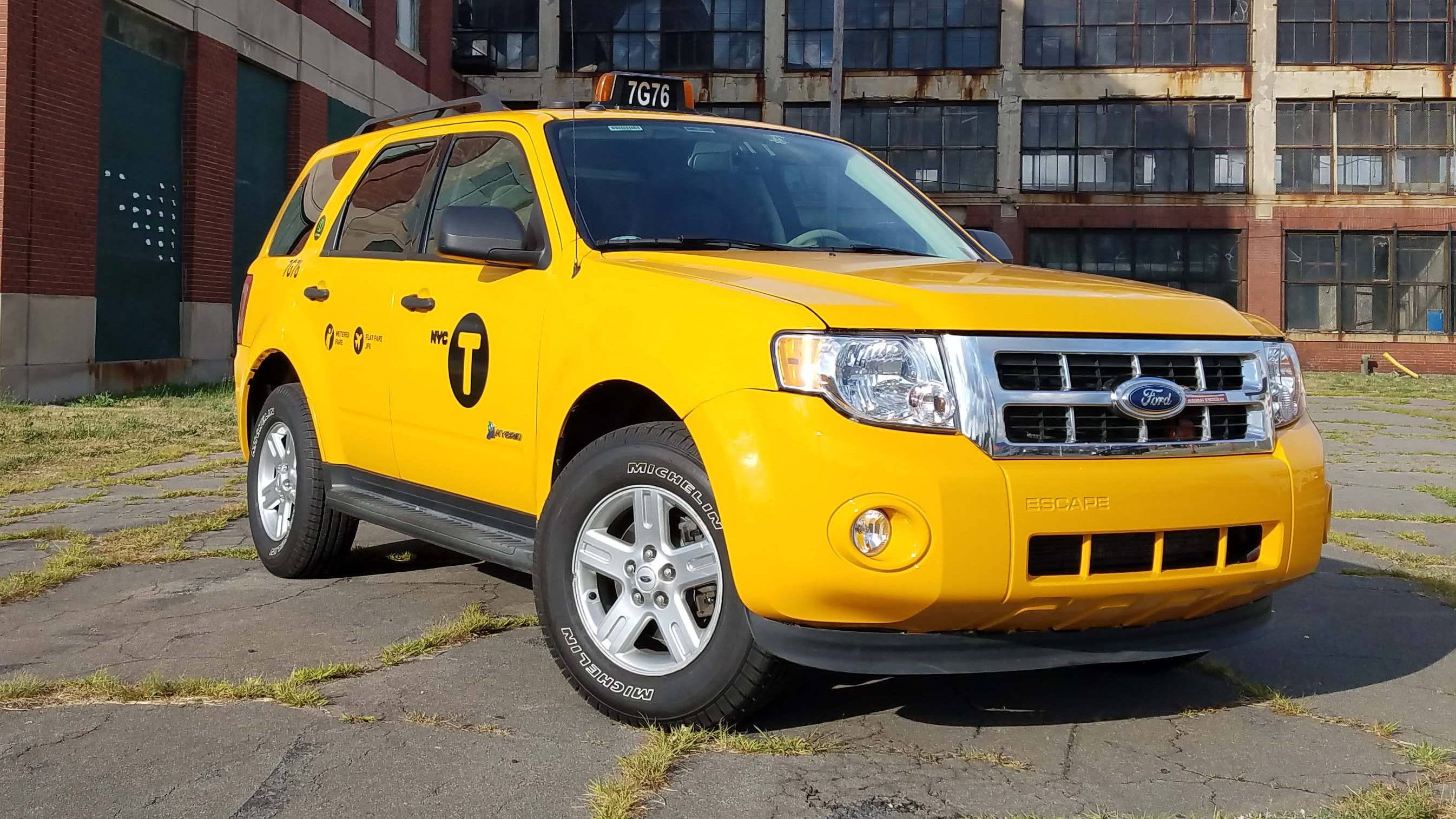 road-test-a-2012-ford-hybrid-new-york-taxi-with-400-000-miles