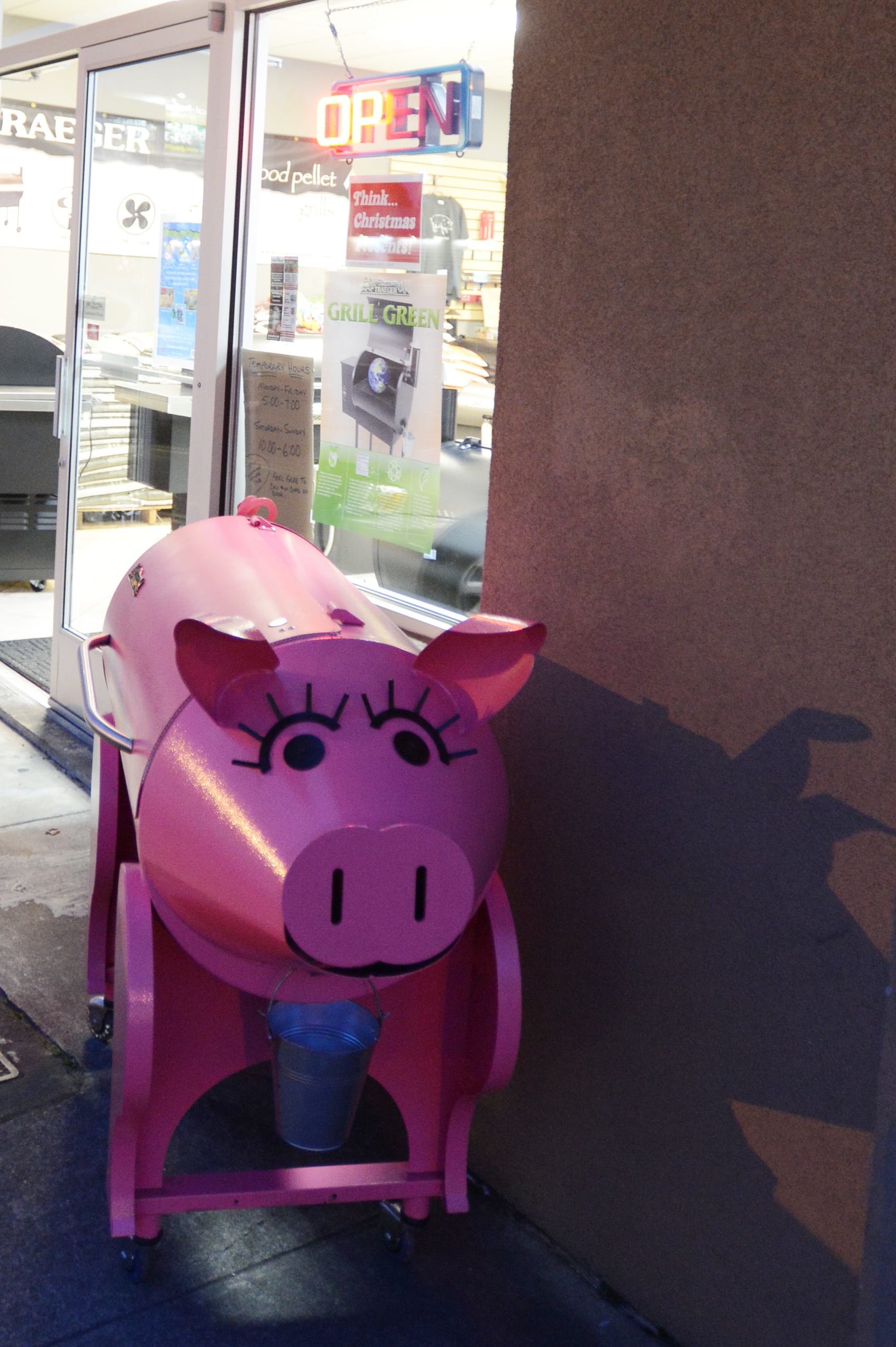 pink pig traeger