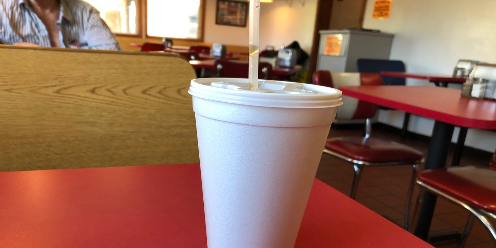 Ventura OKs ban on plastic foam cups, containers in restaurants