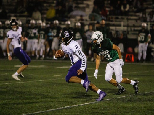 Nj Football Old Bridge Holds Off East Brunswick 17 14 In Wild