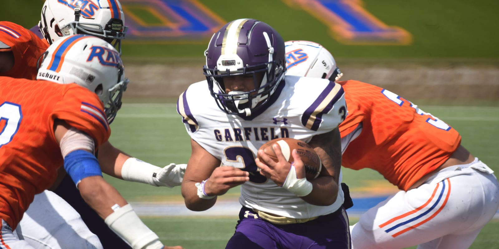 Garfield Nj Football Uses Dominant Second Half To Cruise Past Lodi Nj