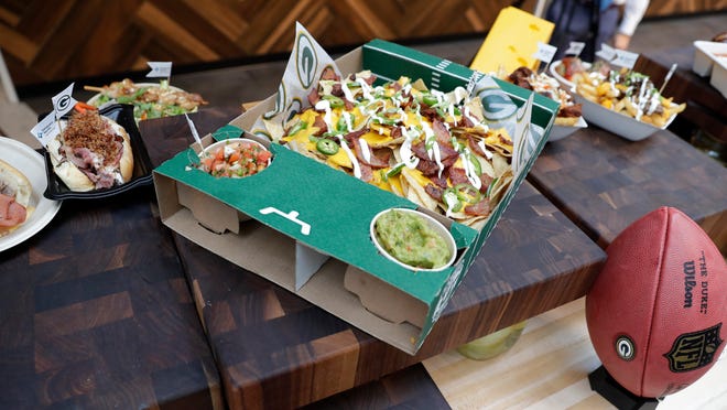 Packers Fans At Lambeau Field Have New Brats Hot Chicken And More