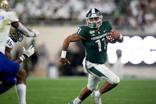 He's no longer the No. 1 running back, but Connor Heyward could remain a versatile part of the Michigan State offense.