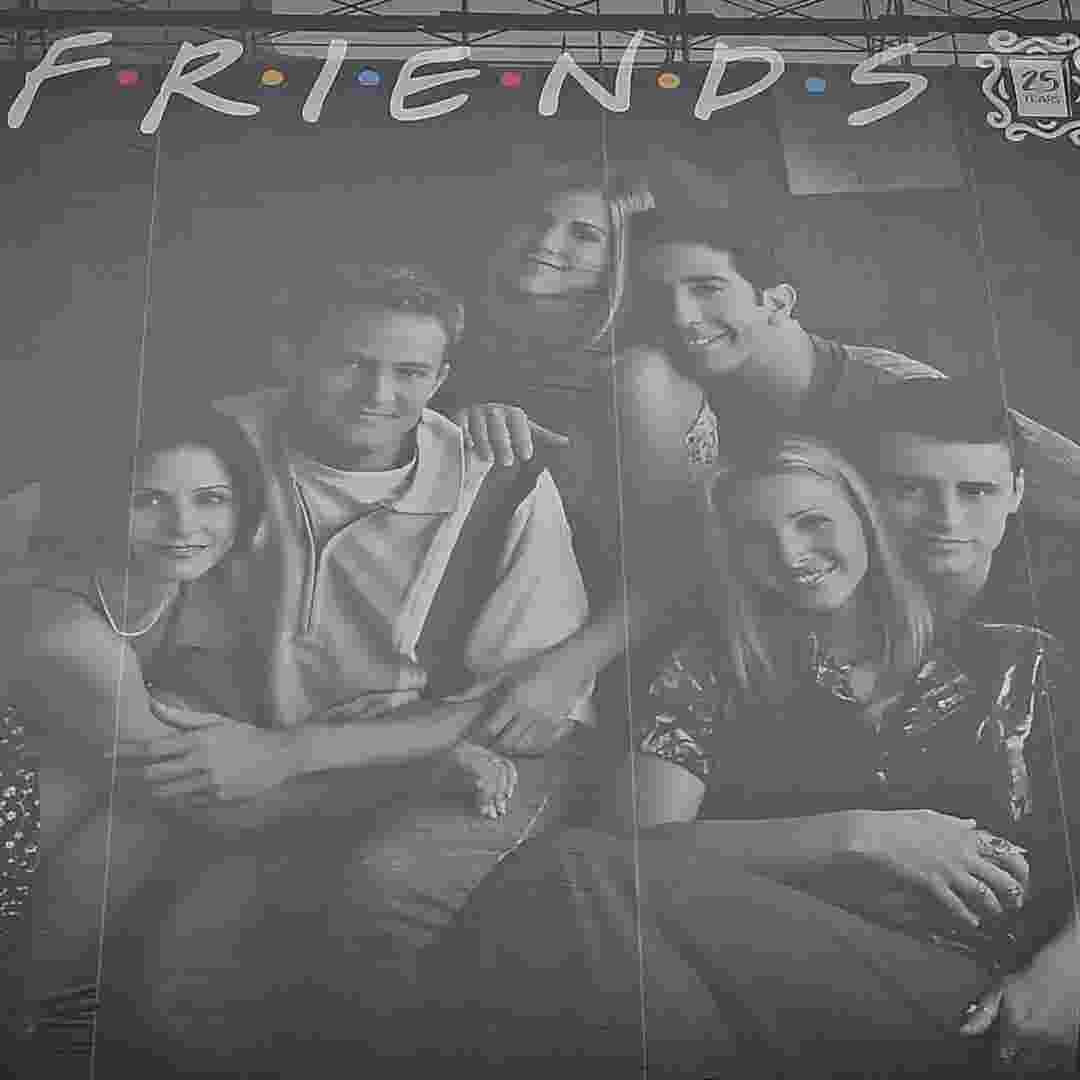 Friends Show Quotes 25 Moments That Stuck With Us For 25 Years She's just my everything. ashley olsen. friends show quotes 25 moments that