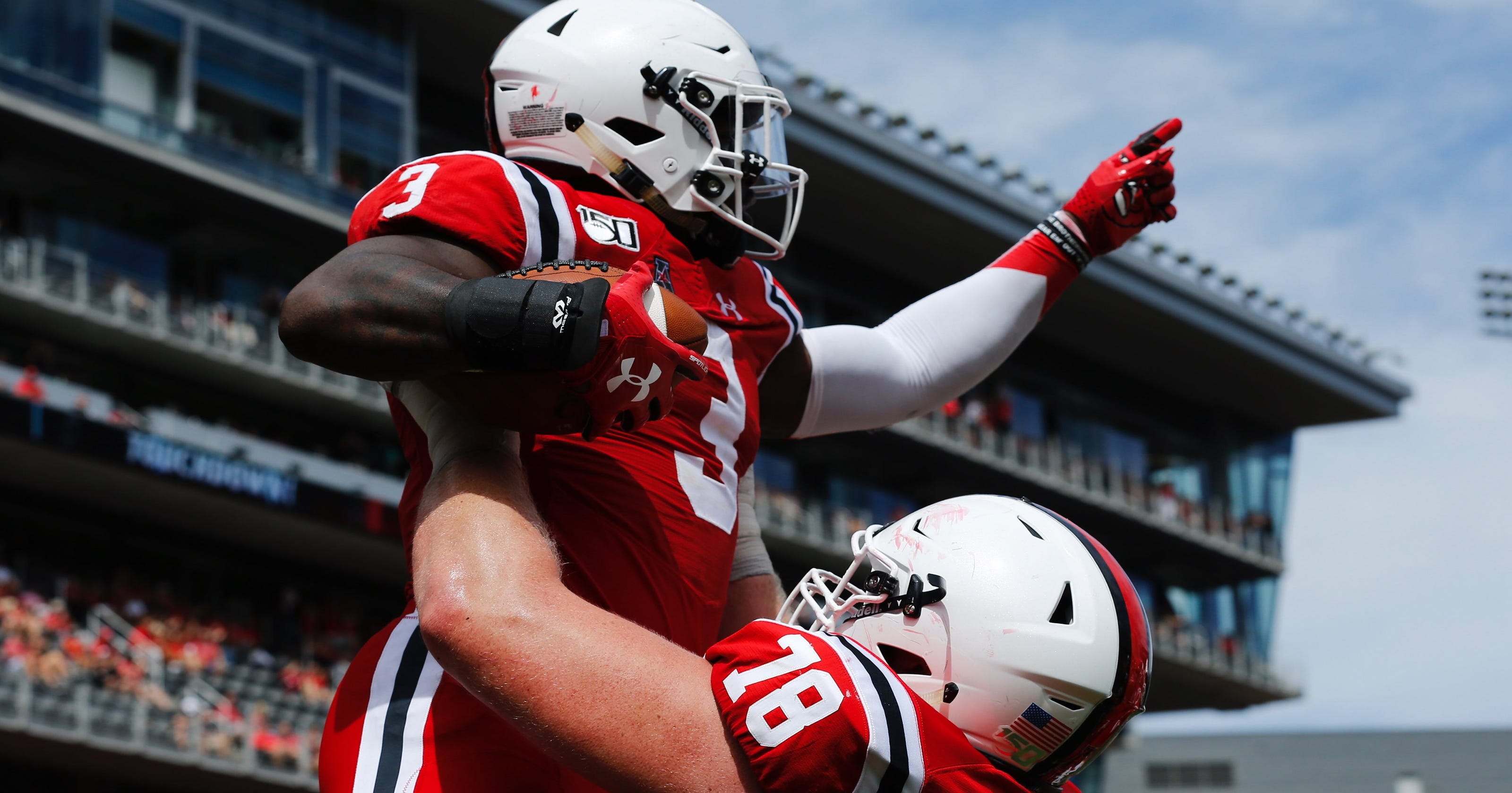 Cincinnati Beats Miami Oh 35 13