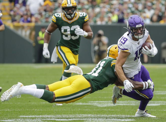 Packers Strike Early Hold On To Beat Vikings 21 16 And Improve To 2 0