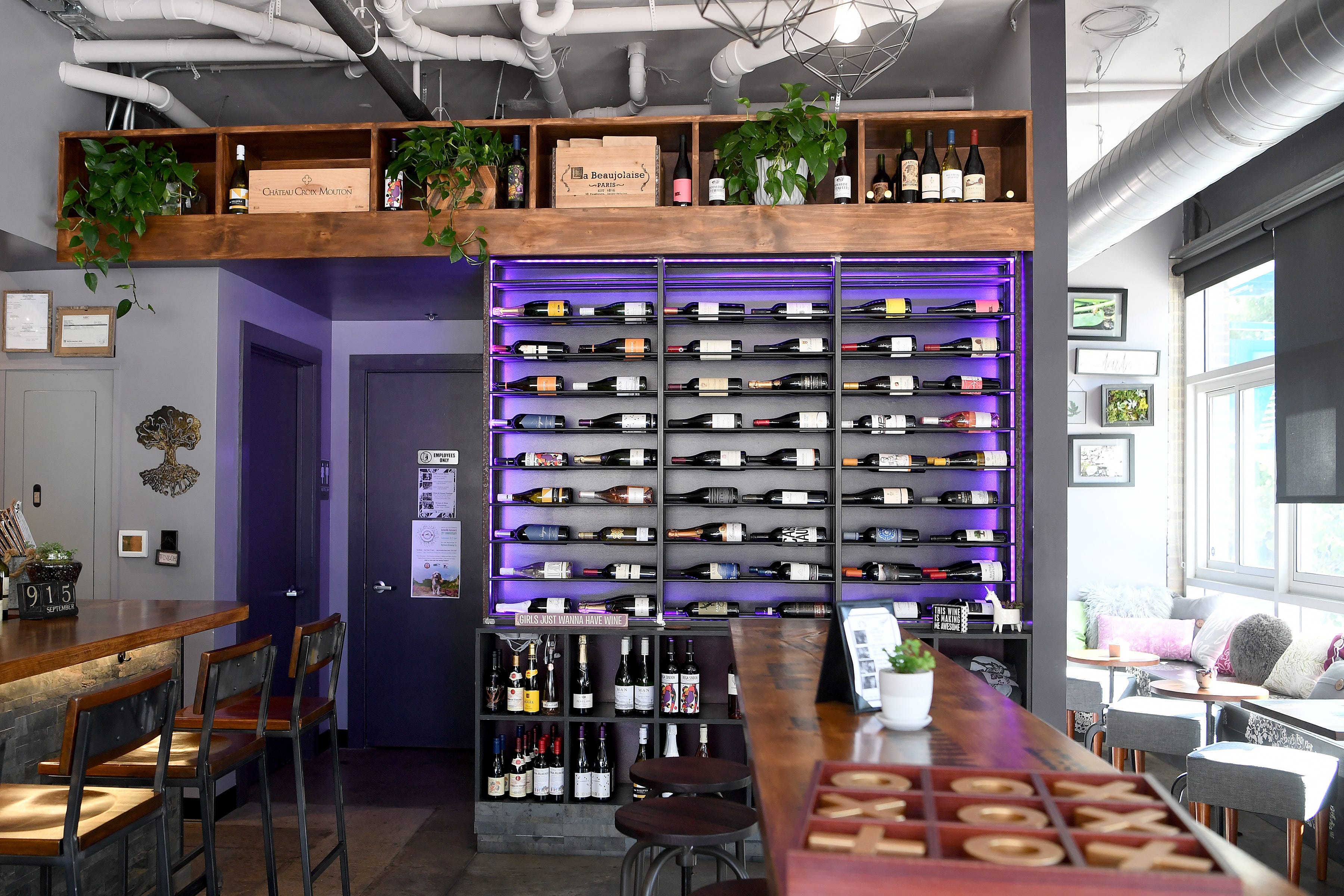 Asheville restaurants closed in 2020; some shift gears to reopen