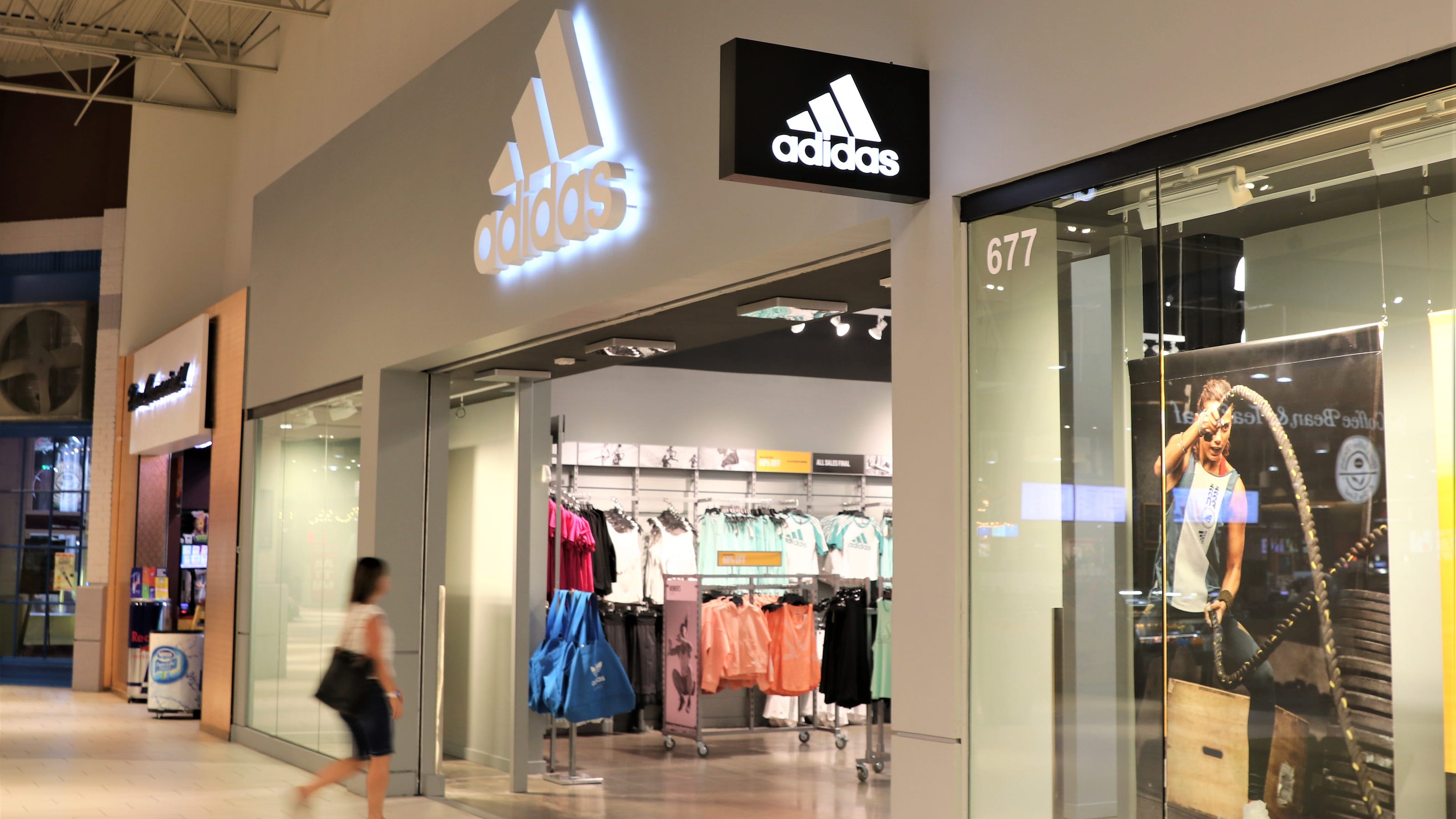 Adidas adds clearance store at Mills in Tempe