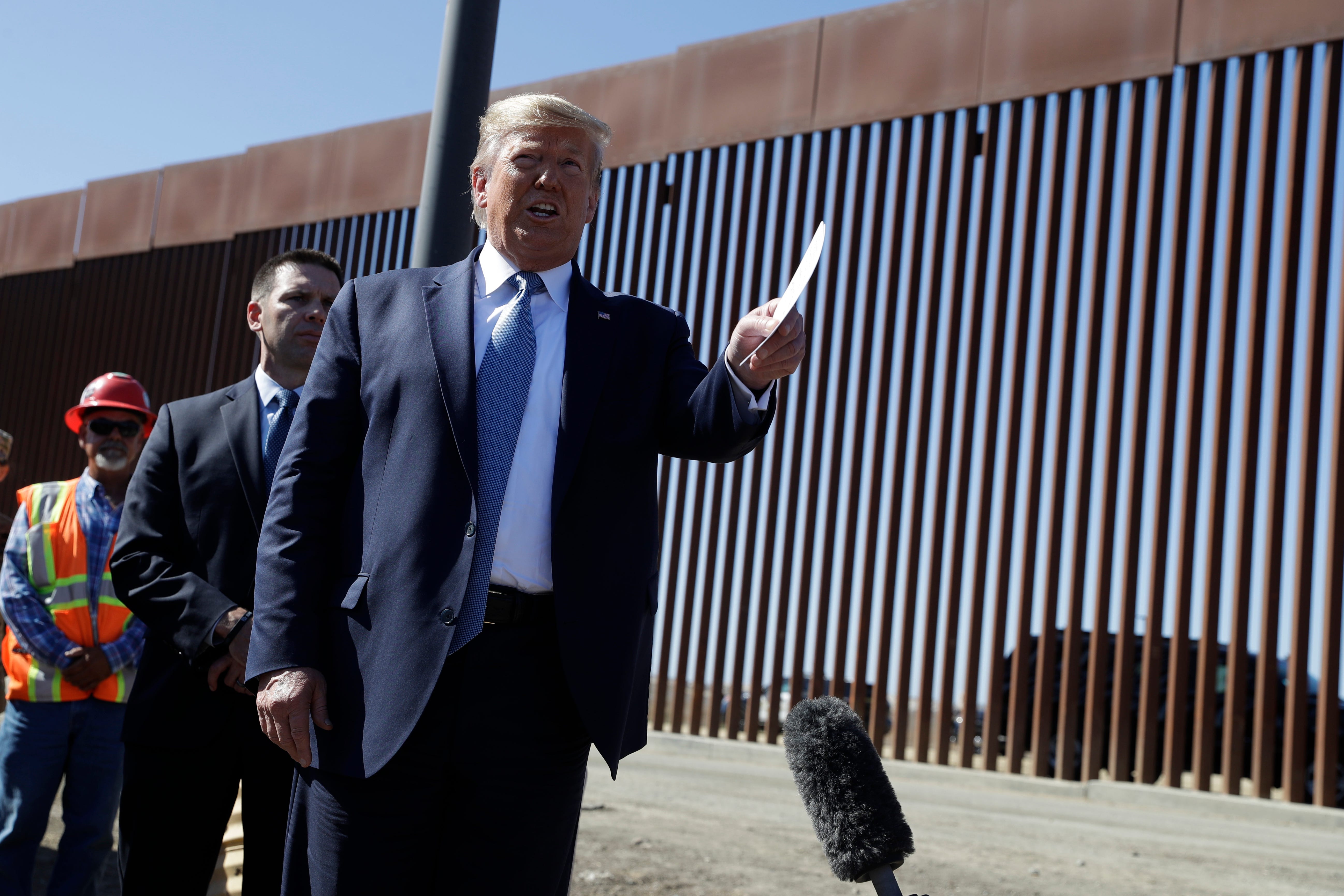35825dec-572c-4cc4-8723-29efe608b178-AP_Trump_2 'You can cut through anything': Trump dismisses news of smugglers sawing through new border wall