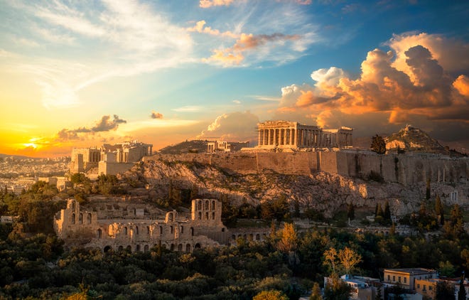 To make an Acropolis visit more comfortable, the best things to do are to bring a hat and lots of water – there is no shade to protect against the scorching summer temperatures and there’s no food or water available once you’re through the ticket booth.