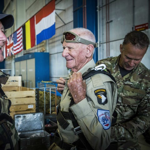 WWII veteran Tom Rice, 98, and American ambassador