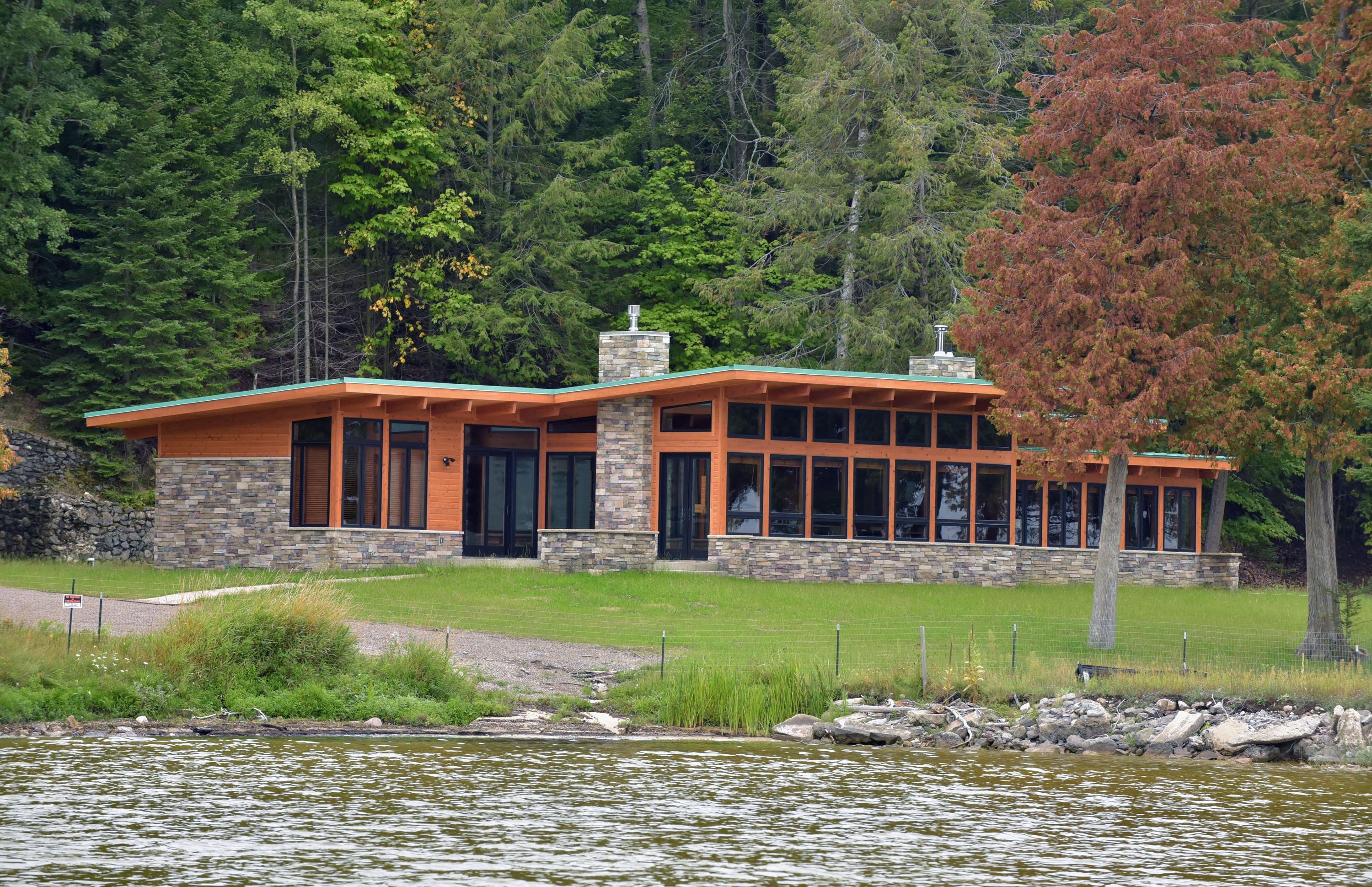 UAW accepts bid on Black Lake home built for Dennis Williams