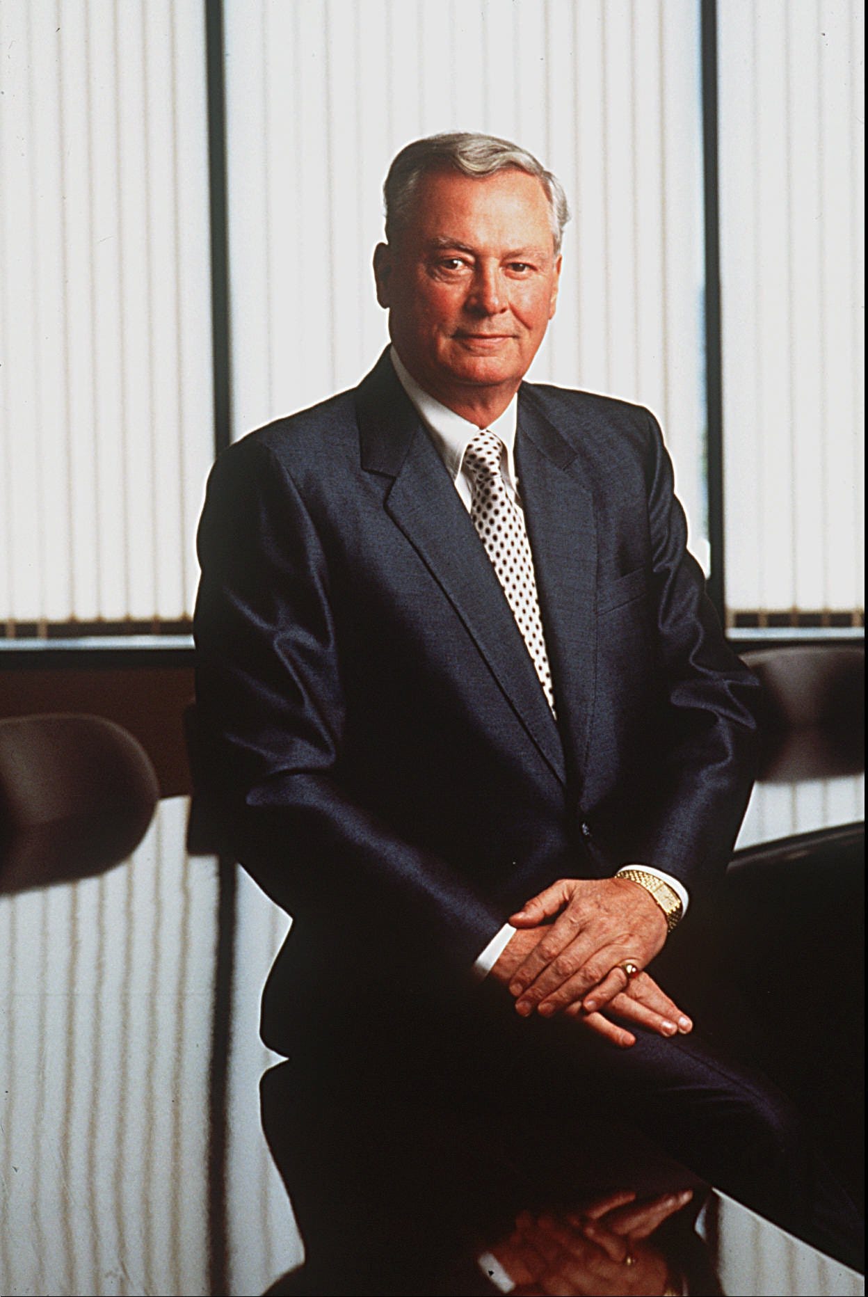 Barron Hilton, who expanded Hilton Hotels empire, dies at 91