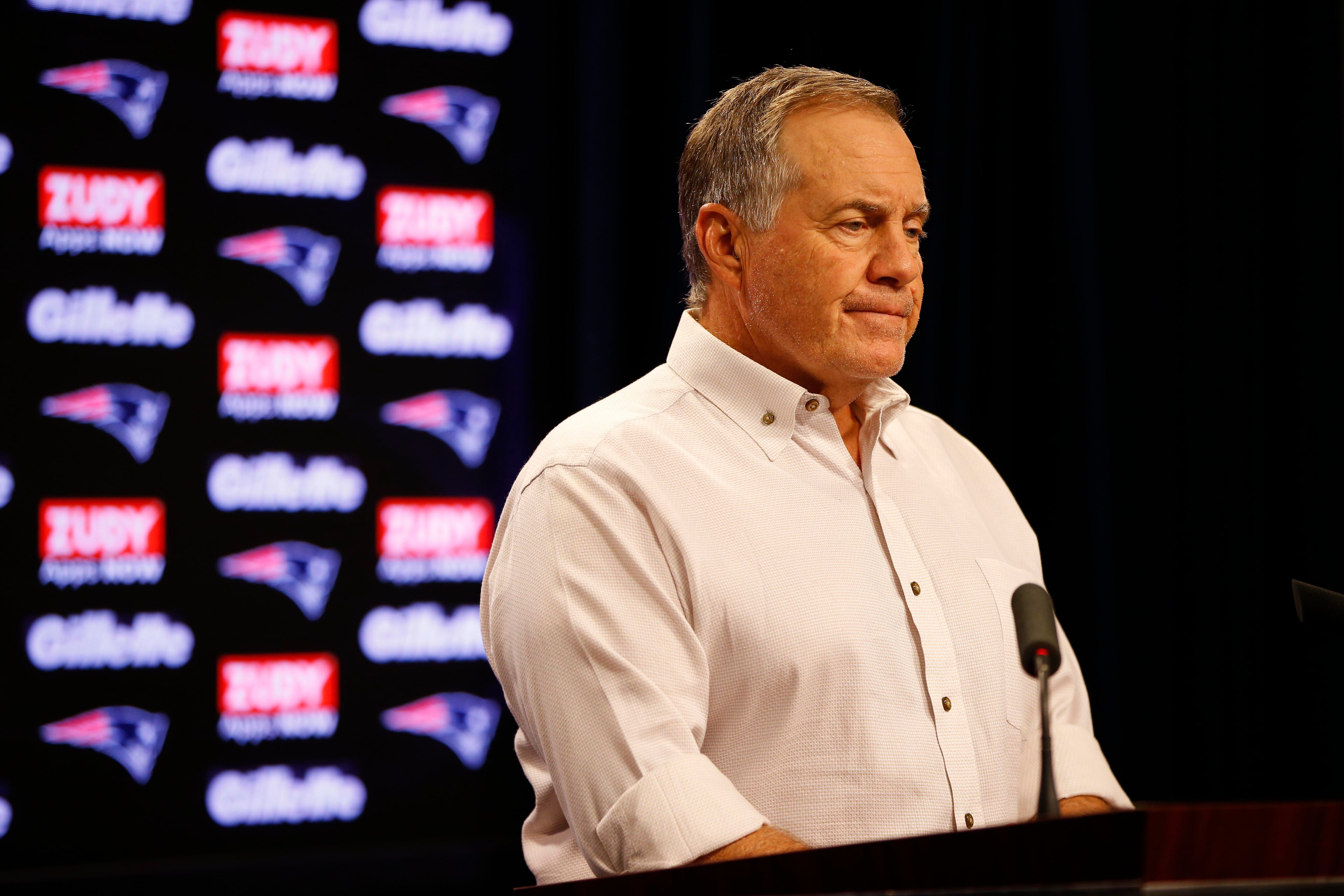 New England Patriots coach Bill Belichick leaves press conference after five Antonio Brown questions