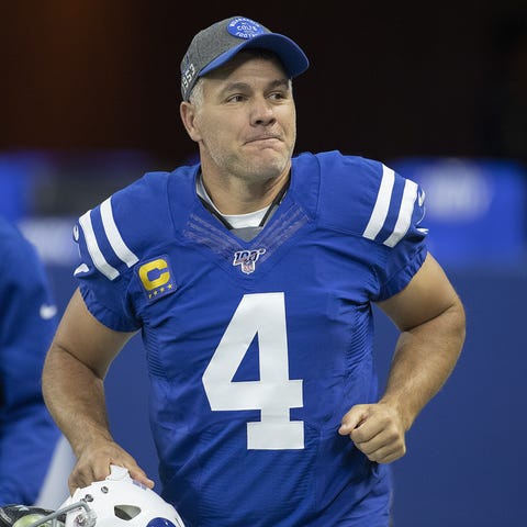 Indianapolis Colts kicker Adam Vinatieri (4) befor