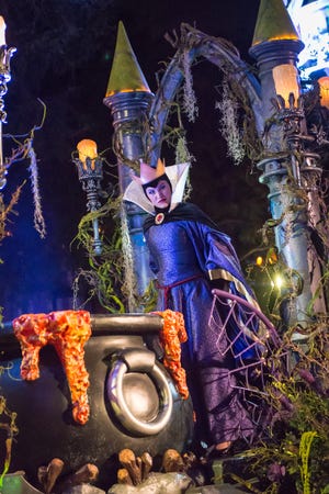 Walt Disney World Disneyland Are Bringing Back Their Halloween Events Walt Disney World Disneyland Are Bringing Back Their Halloween Events