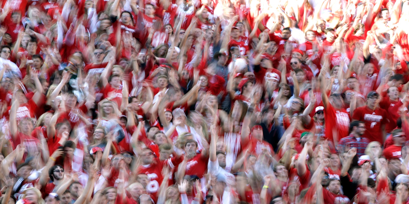 Wisconsin Breaks Out Badgers Anthem Jump Around To Give
