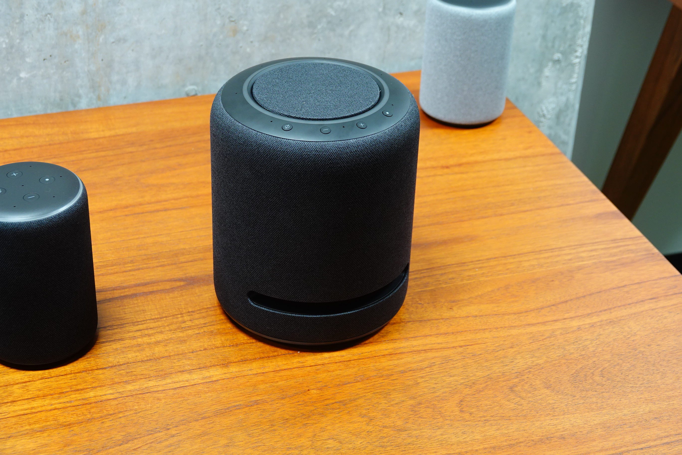 Alexa, Google Assistant, Siri: Should we say 'please' and `thank you'