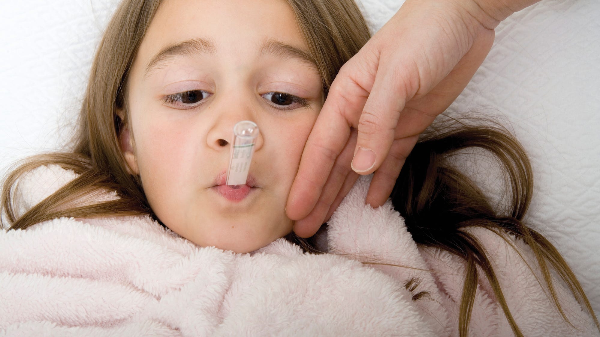 Заложенность носа у ребенка 5 лет. Температура и заложенность носа у ребенка. Розанна у детей болезнь носа.