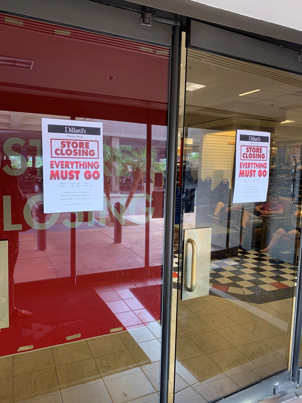 Dillard's Clearance Center, Mesa Fiesta Mall's last holdout, to close