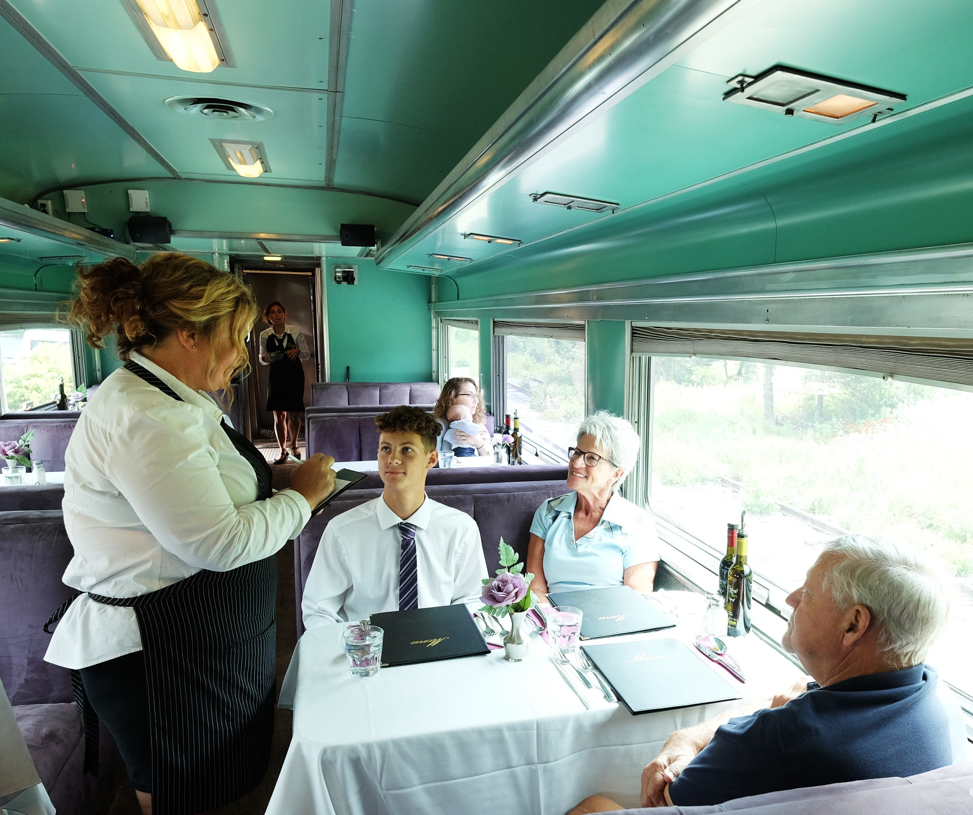 Amtrak dining car alternatives Napa Valley Wine Train, fine dining